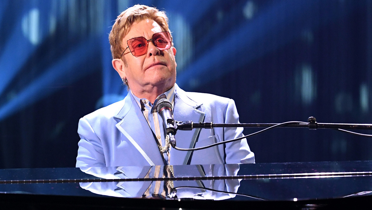 Elton John krytykuje Watykan i oskarża Kościół o hipokryzję