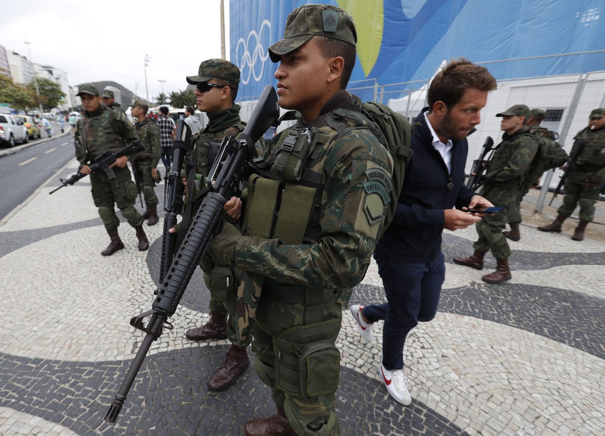 Kolejna eksplozja plecaka w Rio de Janeiro. Tym razem przed halą do koszykówki