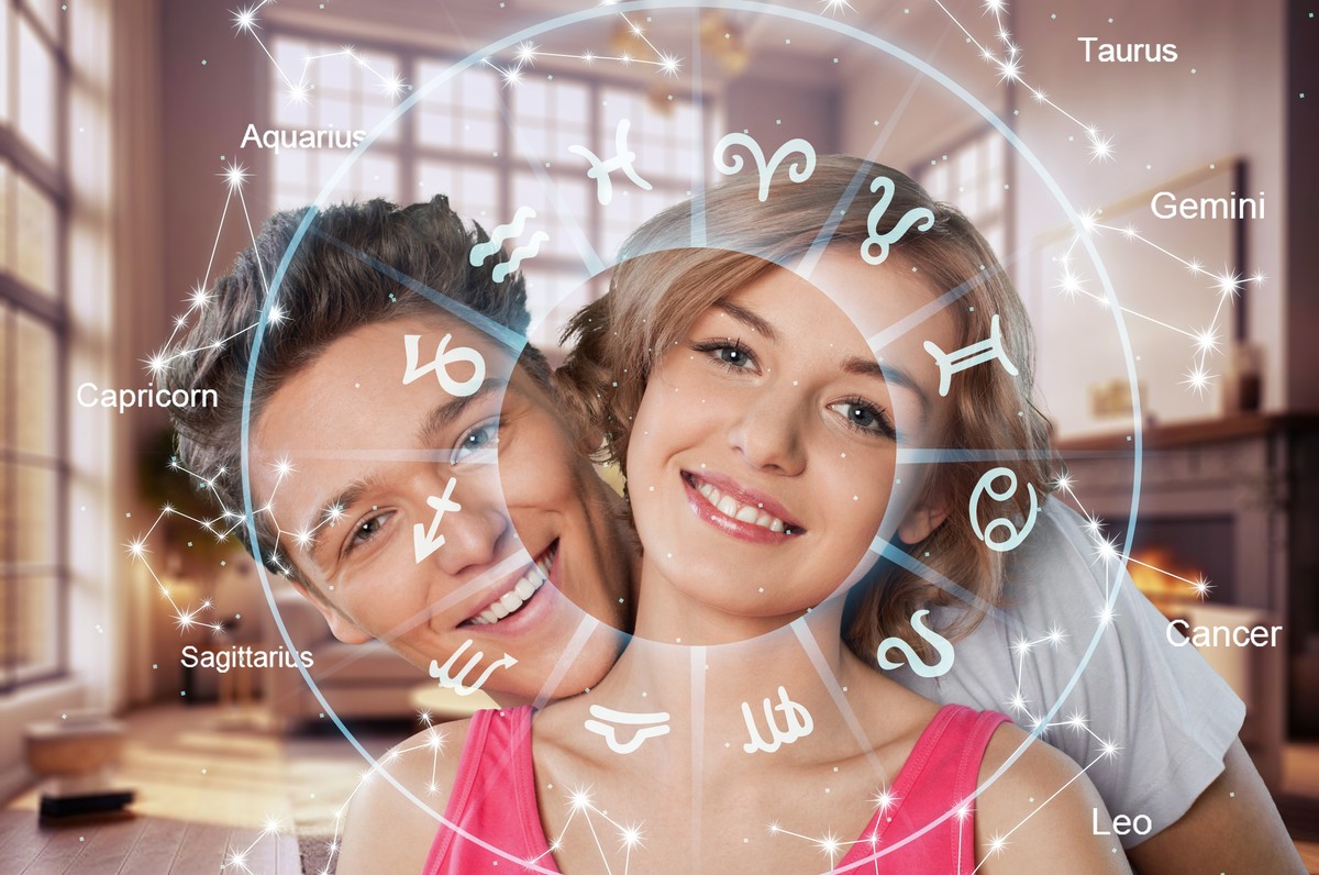 Horoskop na piątek 1 sierpnia 2025. Każda chwila może przynieść zaskoczenie
