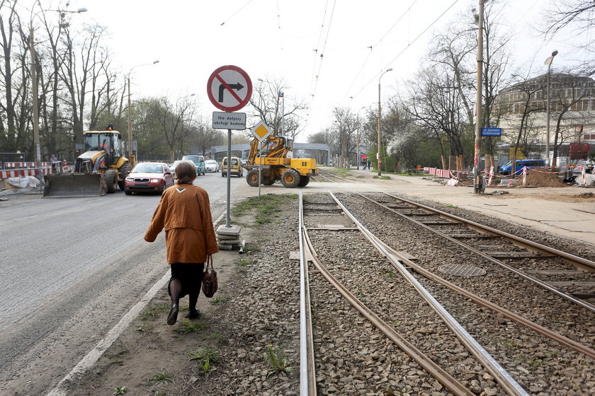 Drogowcy naprawią tory na Biskupinie