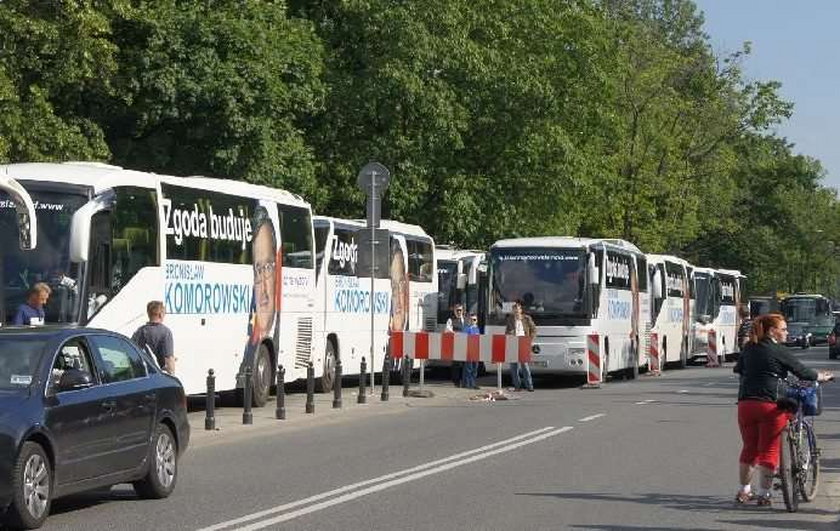 Jak przekonać do Komorowskiego? Oto instrukcja