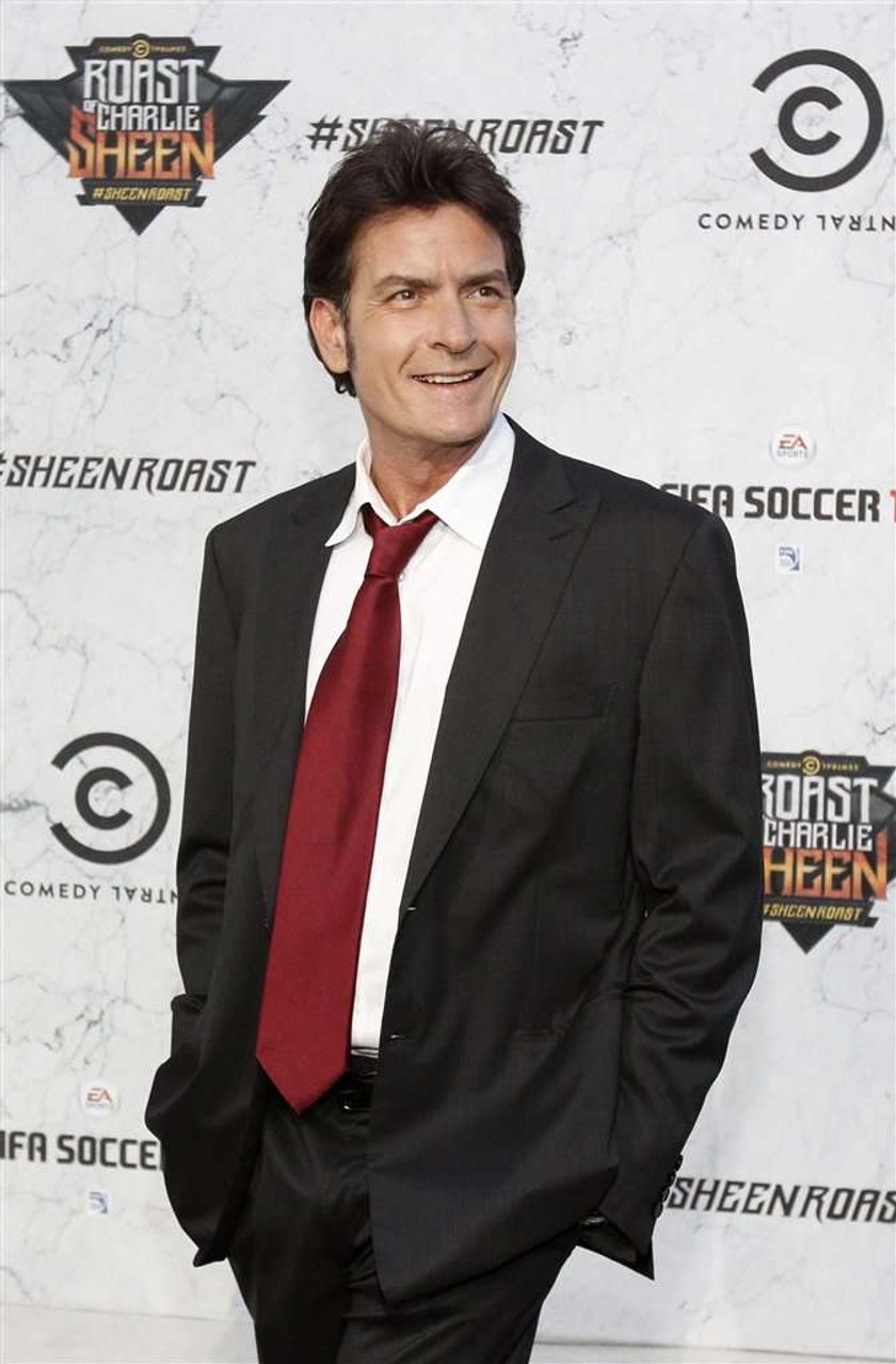 Charlie Sheen będzie leczył