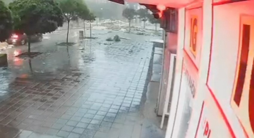 Prethodnih dana u više gradova i delova Srbije zabeležene su grmljavinski pljuskovi, olujni vetar i grad