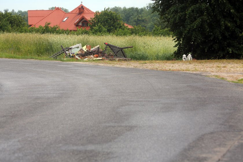 23-latek uderzył audi w kapliczkę i zginął