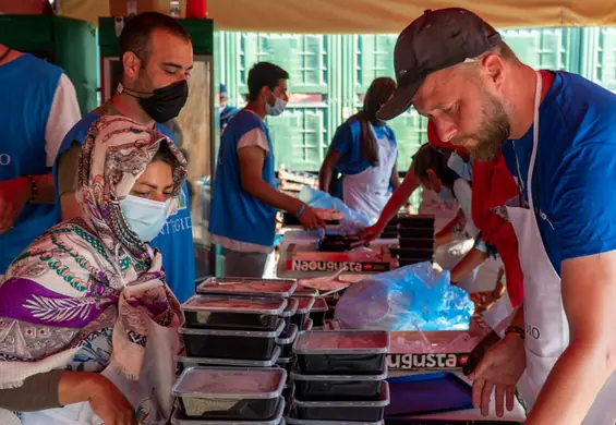 "Jezus dziś szukałby domu razem z uchodźcami". Zakonnik o obozie dla uchodźców na Lesbos