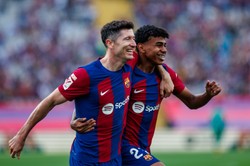 Robert Lewandowski zarabia 22 razy więcej od Lamine Yamala. Oto pensje gwiazd Barcelony