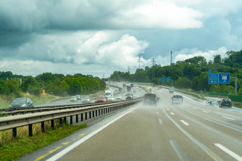Mokra autostrada w Niemczech