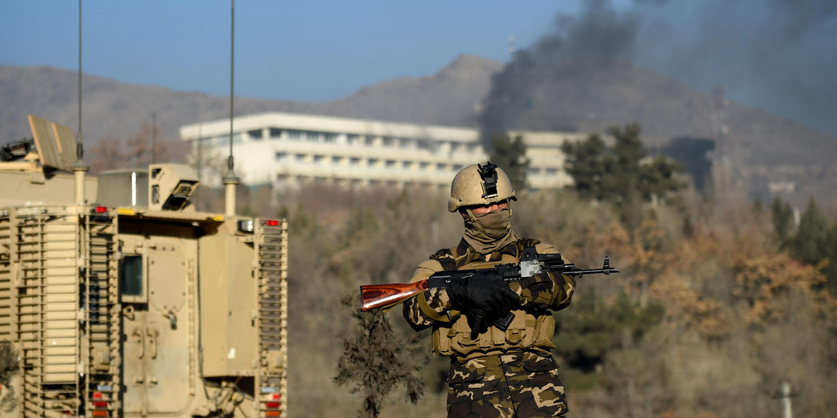Uzbrojeni napastnicy wdarli się do hotelu w Kabulu! Trwa akcja sił specjalnych