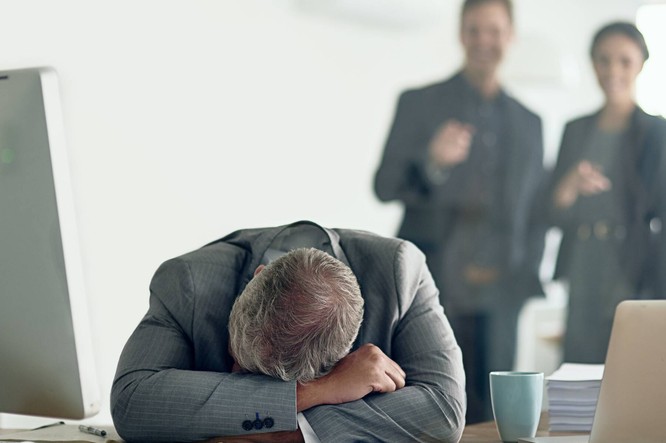 Wenn einen die Kollegen nicht mögen, kann der Arbeitsalltag unangenehm werden. 