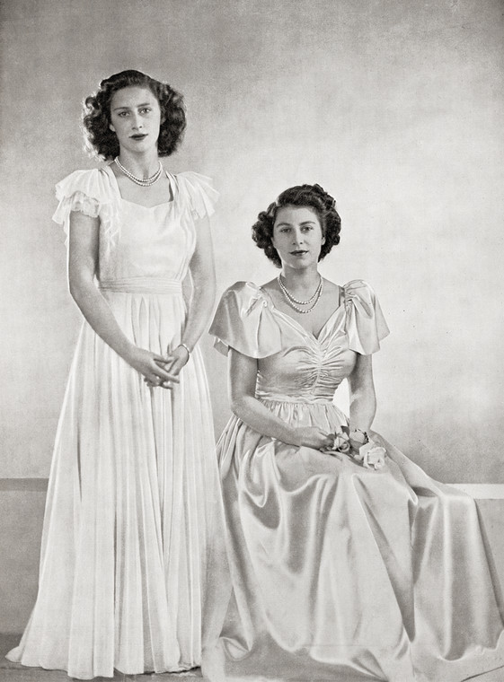 Księżniczka Małgorzata i Elżbieta II w 1946 r.