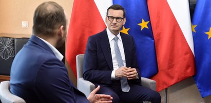 Morawiecki chwali niektóre podwyżki i mówi, kto się z nich rzekomo cieszy. Ale wywołani do tablicy się... skarżą!