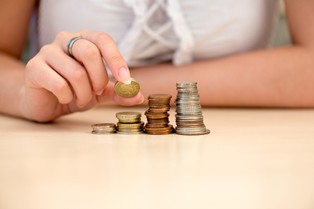 Ponad połowa polskich gospodarstw domowych ma oszczędności [RAPORT]