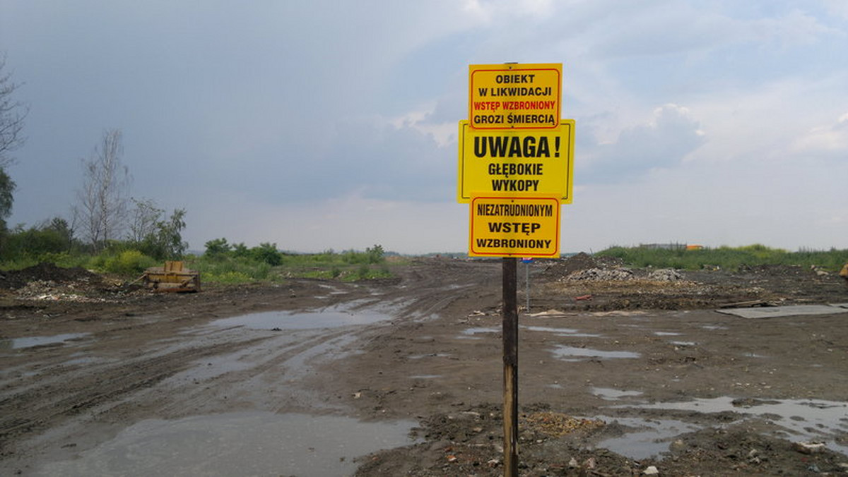 Mieszkańcy jednej z dzielnic Piekar Śląskich mówią "dosyć" i składają wizytę wicewojewodzie. W czwartek mieszkańcy Brzezin Śląskich pojechali do Urzędu Wojewódzkiego w proteście przeciwko zwożonym do miasta odpadom.