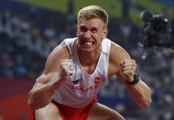 Grzyb, smród i odpadający tynk. Polscy lekkoatleci pokazali, w jakich warunkach mieszkają w Dausze [WIDEO]