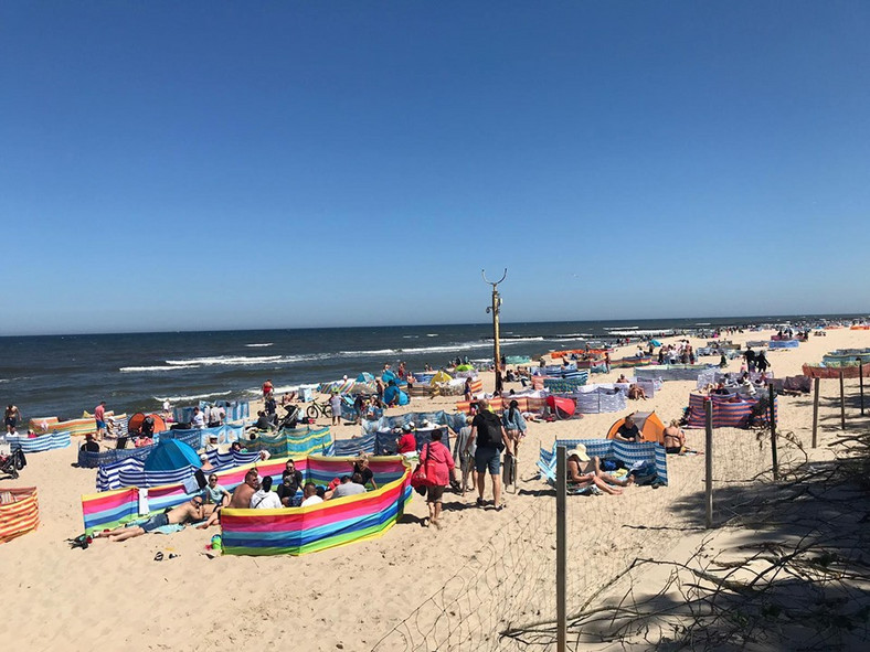 Plaża w Pobierowie, długi weekend 2020