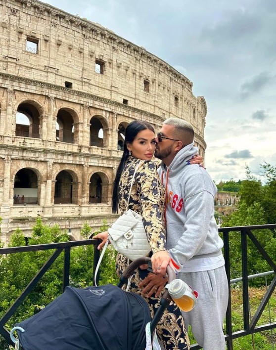 Influencerka Zuzana Strausz Plačková s manželom Reném a synom Dionkom.