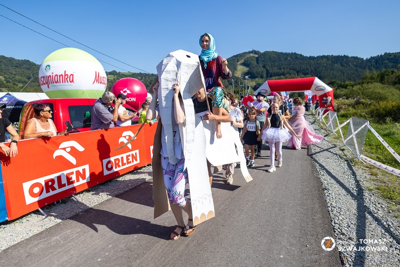 Pamiątkowe koszulki FINISHER dla uczestników Festiwalu Biegowego