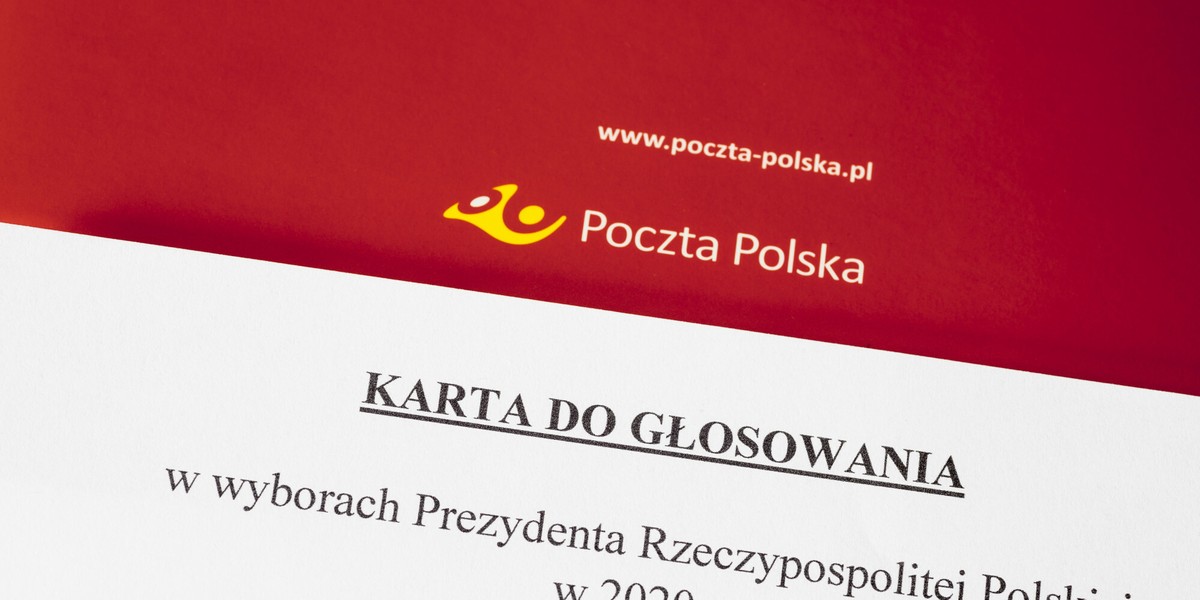 Poczta Polska otrzymała już rekompensatę z Krajowego Biura Wyborczego. Ale nadal przechowuje i chroni pakiety wyborcze. Według nagrania ujawnionego przez "Wyborczą", liczy na otrzymanie kolejnych pieniędzy. 