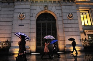 Hiszpańskie powikłania po Covid-19. Z rynku zniknęło 200 tys. miejsc pracy