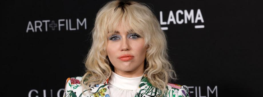 Miley Cyrus potrafi doskonale wykorzystać naturalny talent i skłonności do podejmowania ryzyka w celu budowania publicznego wizerunku i podtrzymywania zainteresowania fanów, prasy i producentów muzycznych. I nieźle na tym wychodzi finansowo