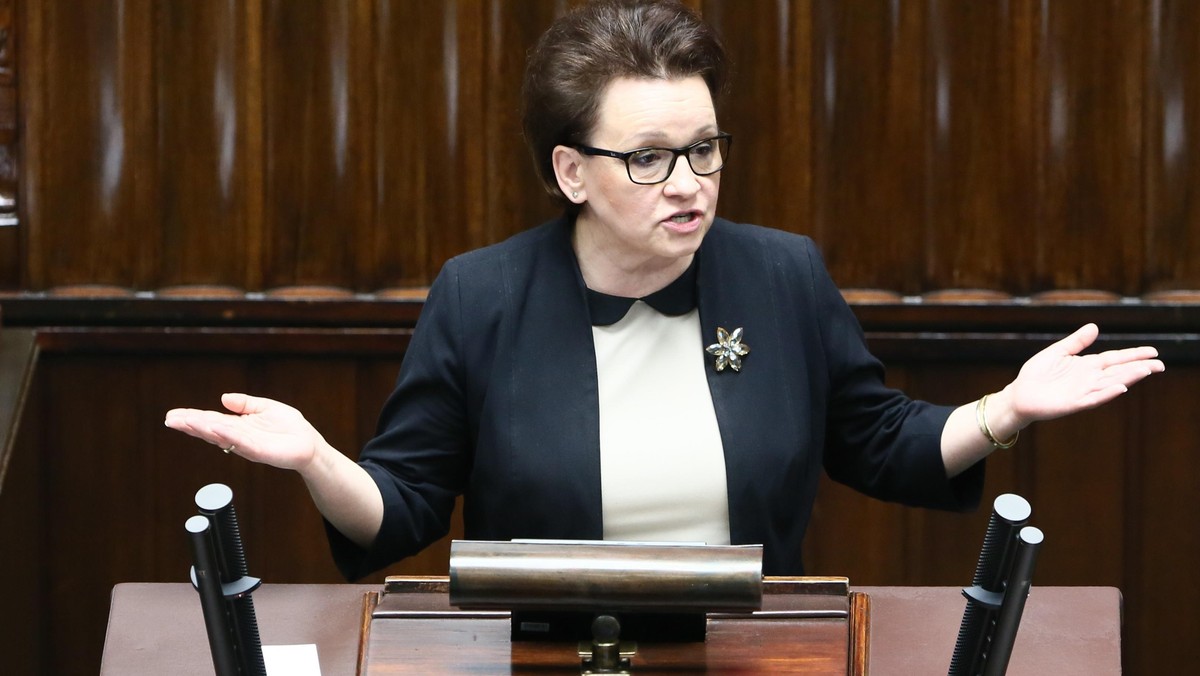 Minister edukacji narodowej Anna Zalewska, podczas posiedzenia Sejmu. Fot. Leszek Szymański/PAP