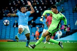 Liga Mistrzów już nie dla Realu i Juventusu. Varane rozegrał katastrofalny mecz