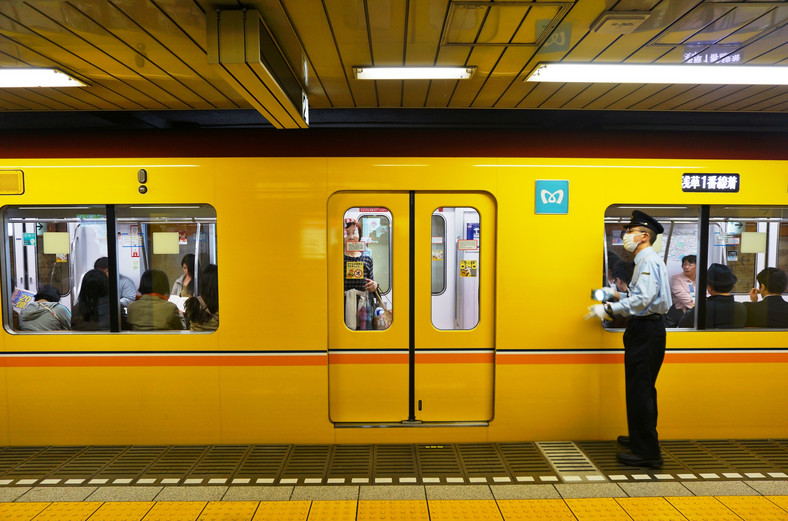 Stacja metra, Tokio