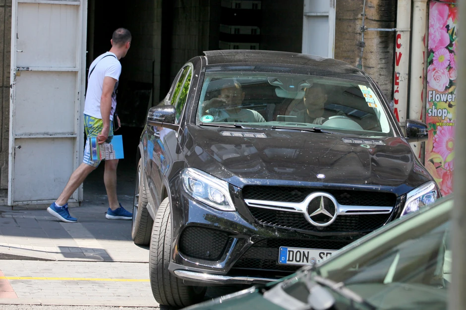 Izašla je na poseban izlaz, nije želela da je iko vidi