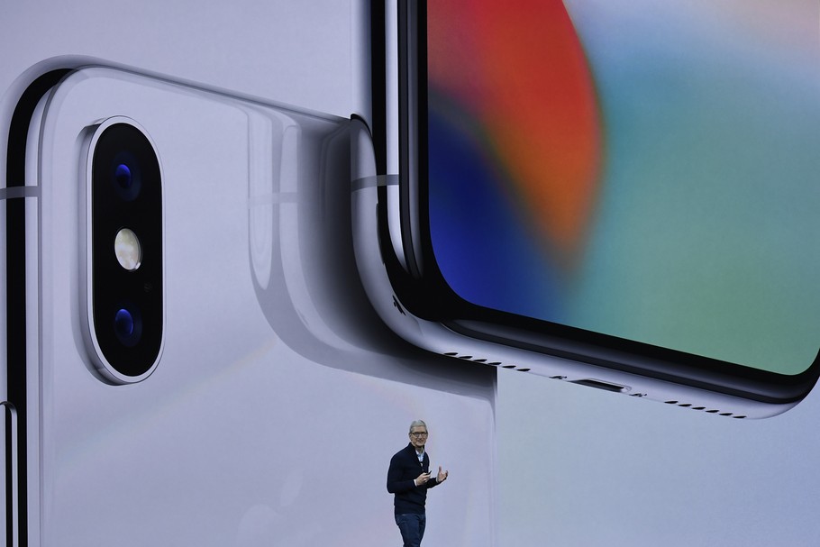 Tim Cook Apple - iPhone 8, iPhone x