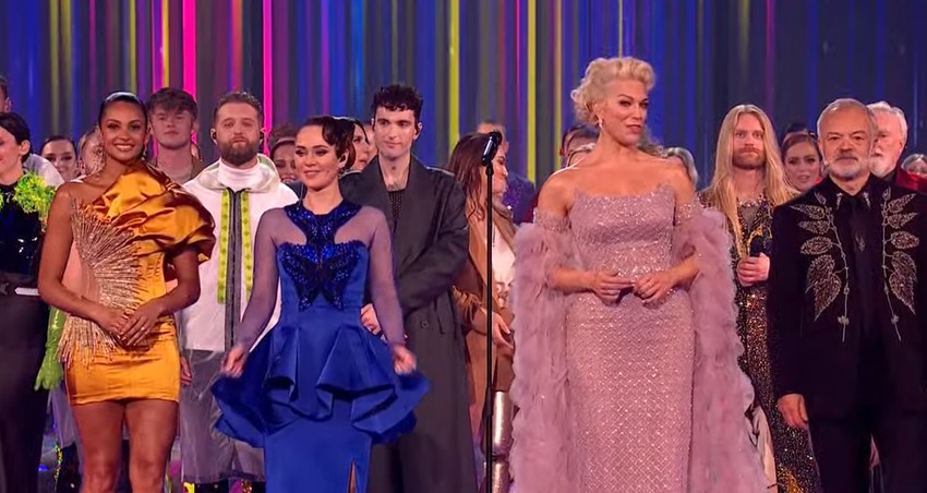 Voditelji i takmičari u finalu