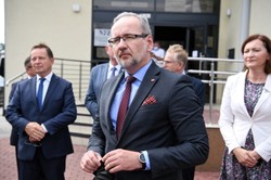 Niedzielski: Zero tolerancji dla agresywnych zachowań antyszczepionkowców