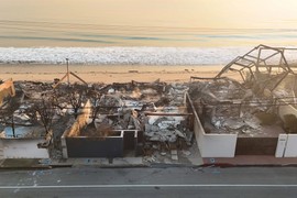 "Stižu svojim bentlijima i pijuckaju koktele u HOTELIMA SA PET ZVEZDICA dok grad guta požar, ovo su scene kao iz Titanika!": Novinarka Dejli mejla otkriva ŠTA SAD RADE BOGATI I SLAVNI u Los Anđelesu