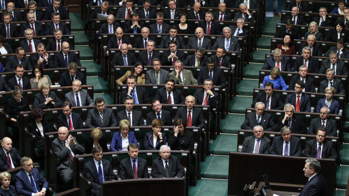 Nowa marszałek Sejmu Ewa Kopacz ogłosiła przerwę do godz. 16 w inauguracyjnym posiedzeniu Sejmu.