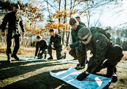 zaproszenie do wojska. mon: ruszają powszechne szkolenia obronne