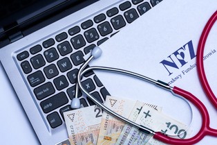 Badania genetyczne jednak refundowane od 1 lipca 2025 r. NFZ: będą dostępne bez hospitalizacji