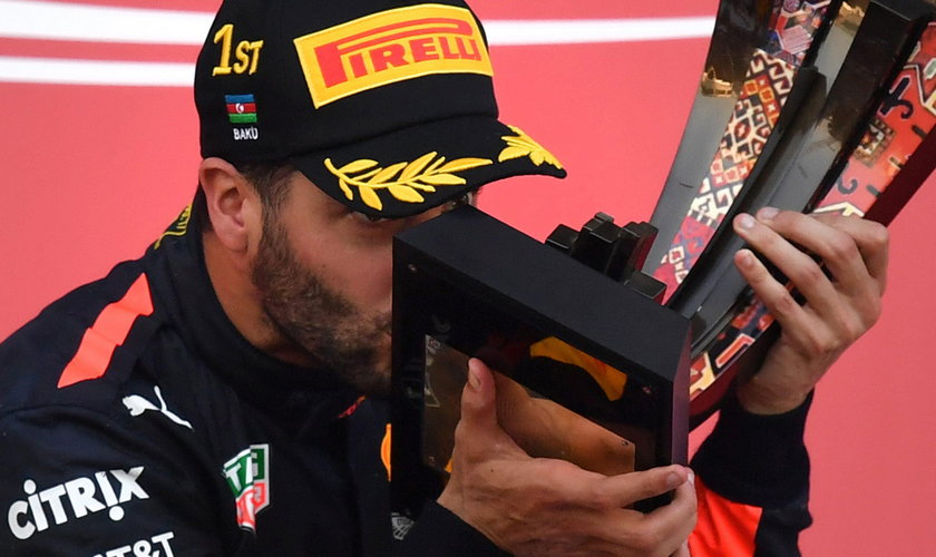 Najlepszy wyścig sezonu F1. Vettel uderzył Hamiltona 