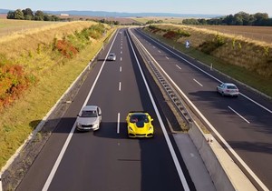 Autoput jurenje kolima