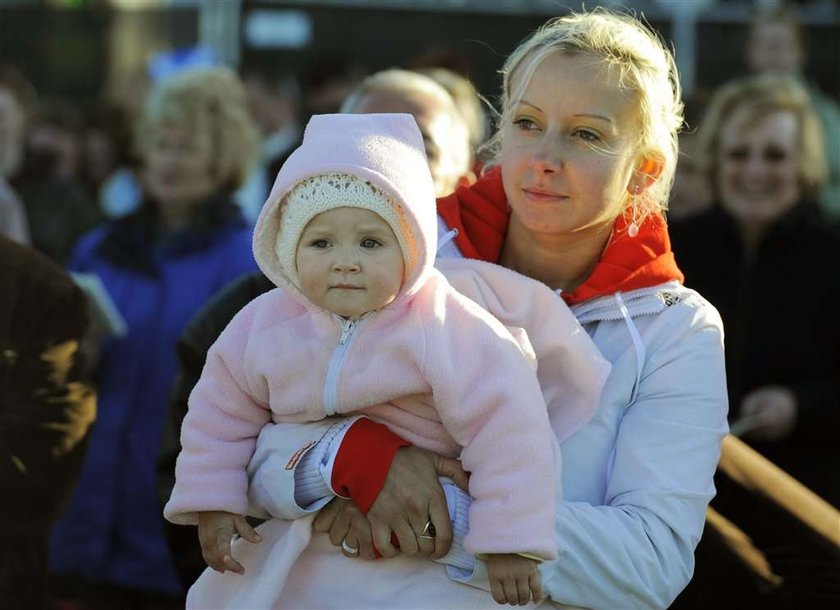 Papież zabrał polskie dziecko do auta