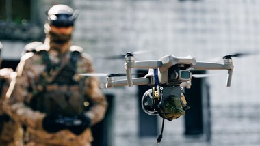 nowa broń rosjan zalewa front. niezwykła nauczka dla armii nato