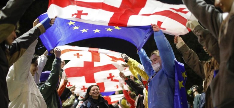 Protesty w Gruzji i apel do KE. Wśród sygnatariuszy Radosław Sikorski