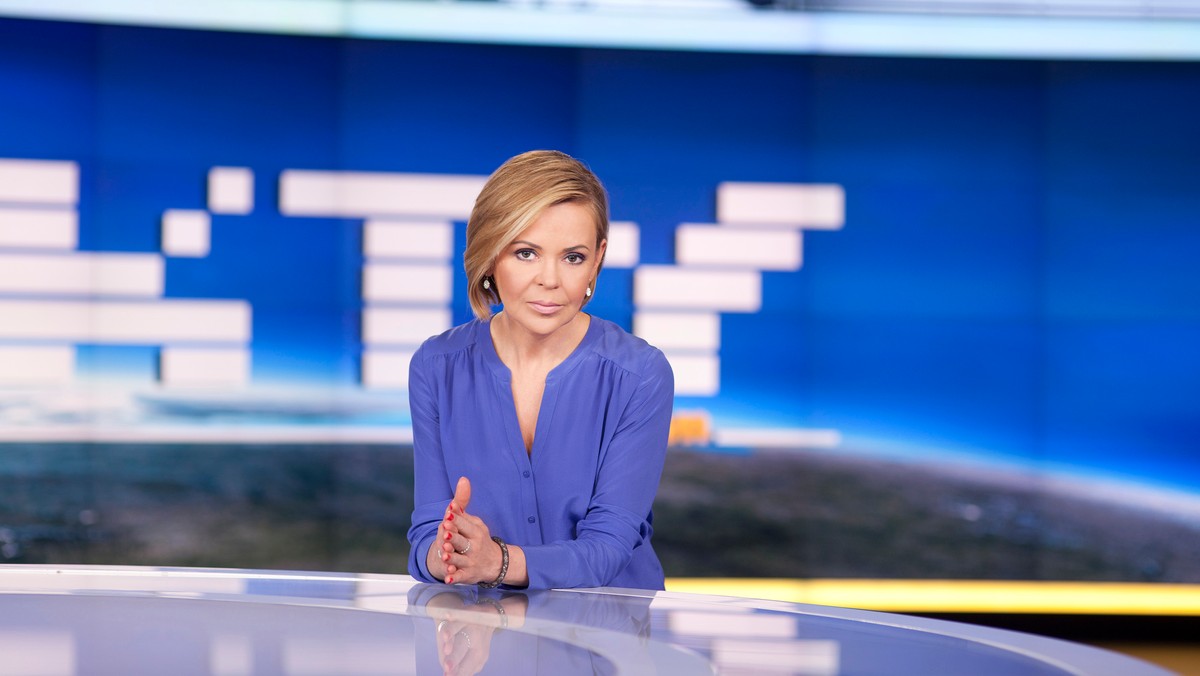 Justyna Pochanke w studiu TVN24 i Faktów TVN, kwiecień 2015 r.