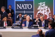 Premier Wielkiej Brytanii Rishi Sunak, sekretarz generalny NATO Jens Stoltenberg i prezydent USA Joe Biden w pierwszym dniu szczytu NATO w Wilnie