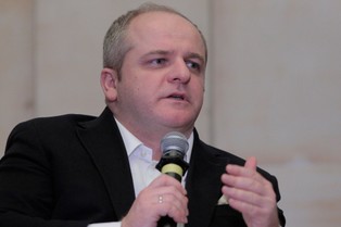 Kowal: Synteza elementów myśli narodowej i komunizmu była w PRL faktem