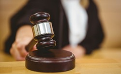 "Wyborcza": Zastępca Ziobry kazał wycofać oskarżenie przeciwko Jackowi M. Były duchowny miał nawoływać do nienawiści