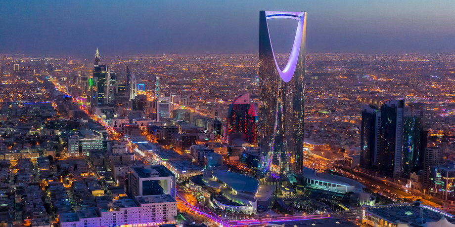 Arabia Saudyjska chce wybudować na środku pustyni megamiasto. Projekt, który w tym momencie nosi nazwę Neom, ma pochłonąć  500 mld dol. Na zdjęciu Rijad, stolica kraju. 