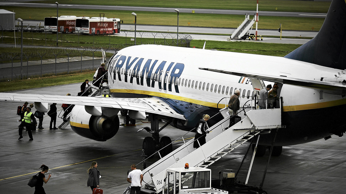 Irlandzka tania linia lotnicza Ryanair uruchomi w kwietniu przyszłego roku swoją bazę na lotnisku w Krakowie. Będzie to druga, po Wrocławiu, baza tego przewoźnika w Polsce.