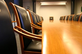 Wyborcza dogrywka. PiS przygarnia chętnych