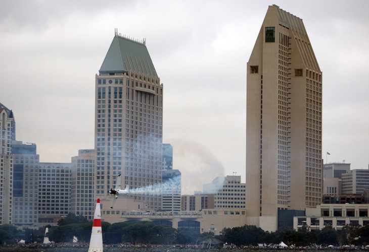 W San Diego latali uczestnicy zawodów Red Bull Air Race World Series