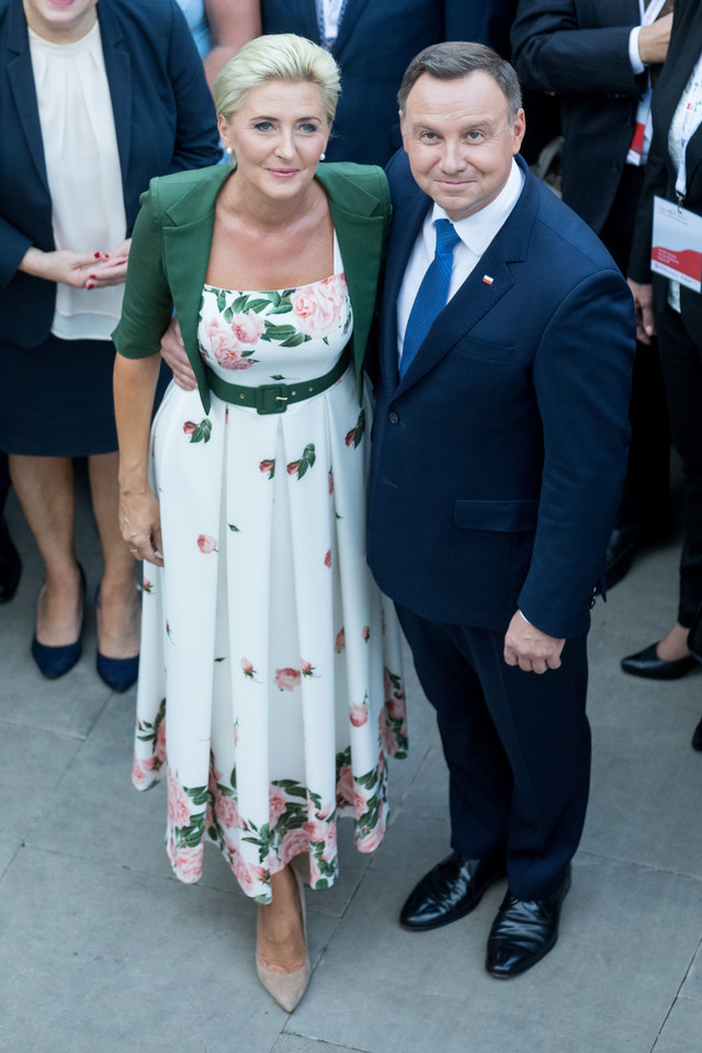 Spotkanie pary prezydenckiej z uczestnikami V Światowego Zjazdu Polonii i Polaków, wrzesień 2018 r. Agata Kornhauser-Duda tę piękną sukienkę przekazała na aukcję dla WOŚP.