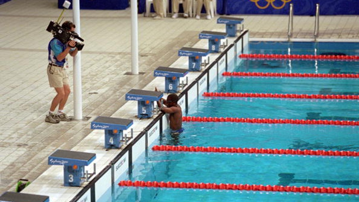 Wino na trasie, kolizja z kaczką, podszywanie się pod kolegów z drużyny... W historii Igrzysk Olimpijskich nie brakowało śmiesznych momentów. Gafy przydarzały się zarówno sportowcom, jak i organizatorom.